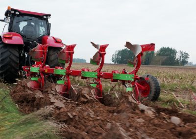 Pług obracalny 4 koja plug obracalny 2