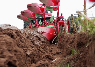 Pług obracalny 1 koja plug obrotowy